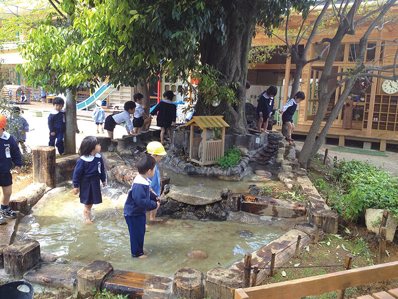 嵯峨幼稚園の園庭