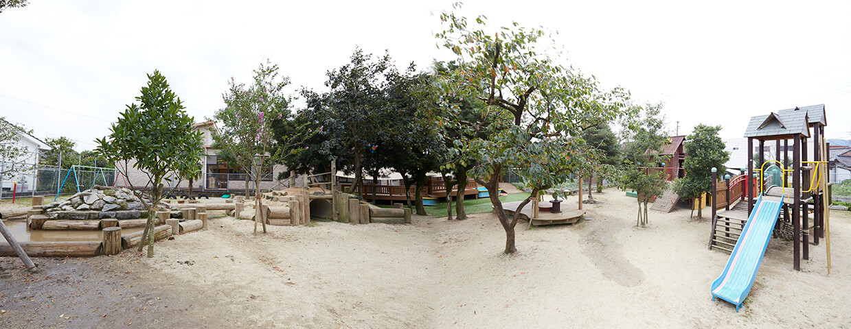 円乗寺保育園の園庭